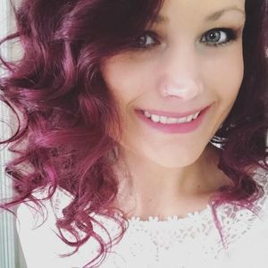 Meet your Posher, Becca